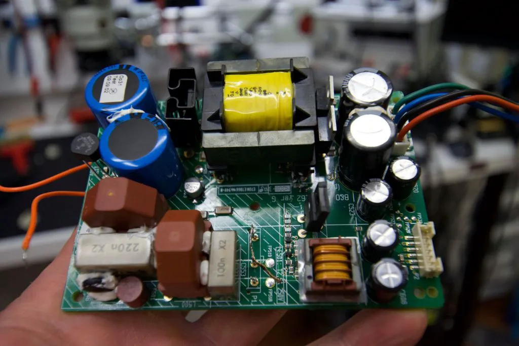 Nätdel till Bang & Olufsen högtalare