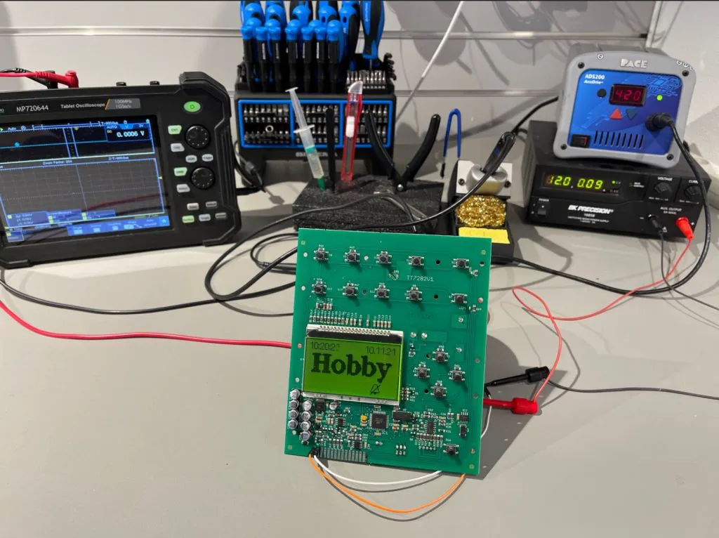 Fungerande display på servicebänk